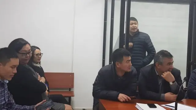 Музейдеги коррупция боюнча сот отуруму, Бишкек 12-ноябрь