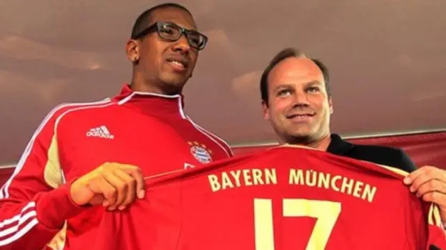 Tottenham wanajiandaa kumsajili beki wa Bayern Munich Jerome Boateng(kushoto)