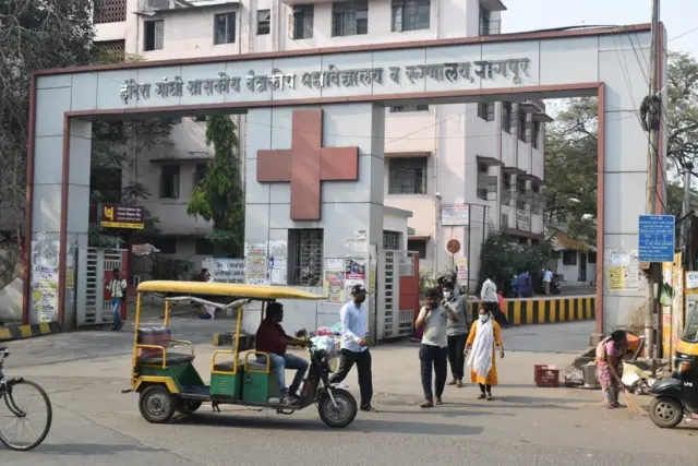 नागपूरच्या मेयो रुग्णालयात आतापर्यंत चार पॉझिटिव्ह रुग्ण आढळले आहेत.