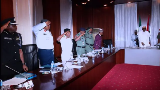 Awọn ọmọ igbimọ aabo n bẹri fun Aarẹ Buhari