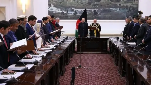 د ټاکنیزو کمېسیونونو کمشنرانو پرون ارګ کې لوړه وکړه