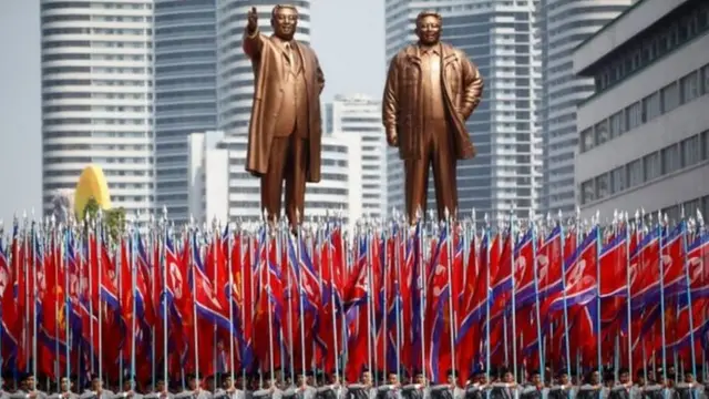 උතුරු කොරියාව කිම් ඉල්-සුං ගේ 105 වෙනි ජන්ම දිනය සැමරීය