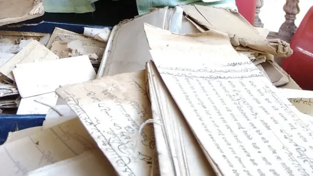 भाऊ सावंत यांना आलेली मोडी भाषेतली पत्रं