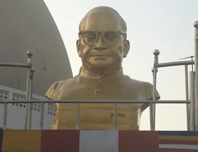 આંબેડકરની મૂર્તિ