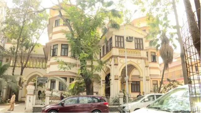 मुंबईतील आर्चबिशप हाऊस