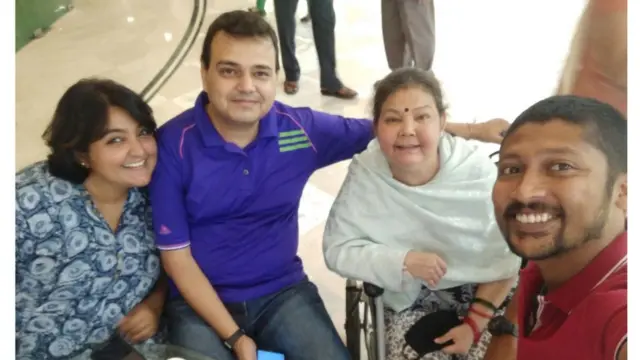 தானமாக பெறப்பட்ட கல்லீரல், ஒத்துழைக்கத் துவங்கியதும் அவர் தனது பழைய வாழ்க்கைக்கு திரும்புவார் என மருத்துவர்கள் தெரிவித்துள்ளனர்.