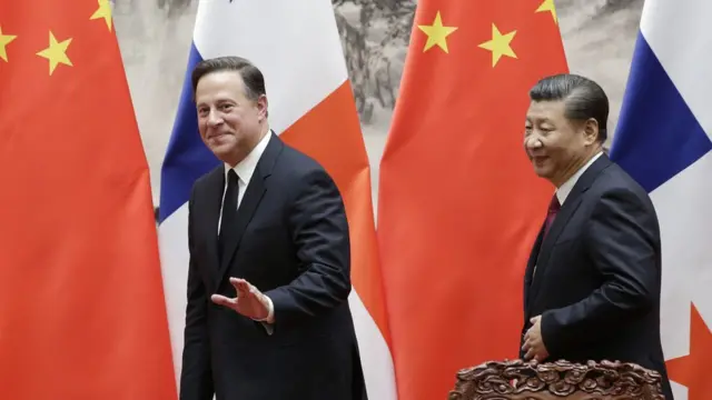 巴拿馬總統巴雷拉去年11月訪華，與中國國家主席習近平會面。