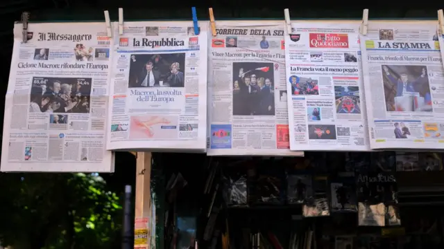 فوز ماكرون تصدر عناوين الصحف