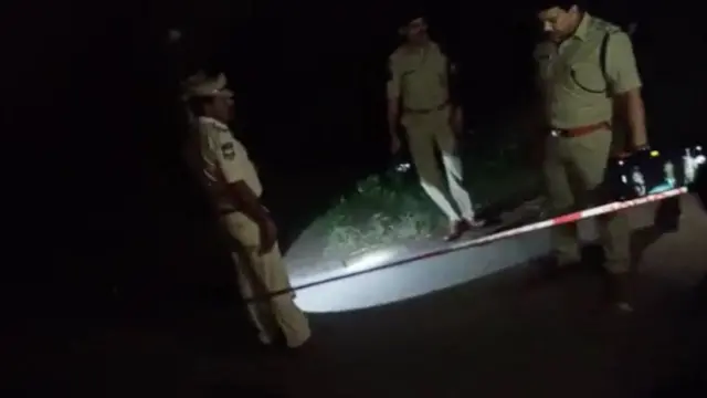 హత్యా స్థలంలో పోలీసులు