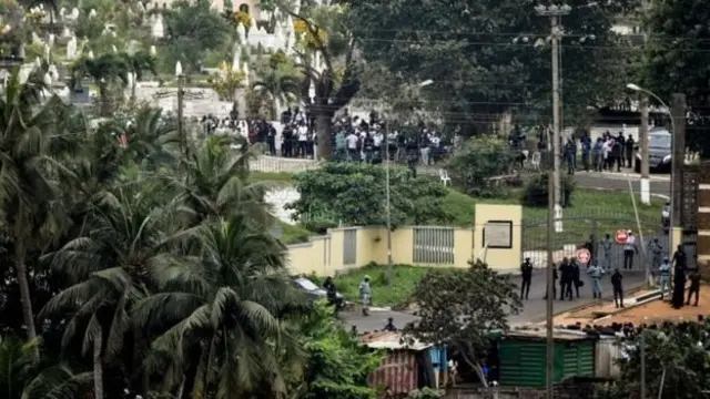 Overview of di funeral of DJ Arafat