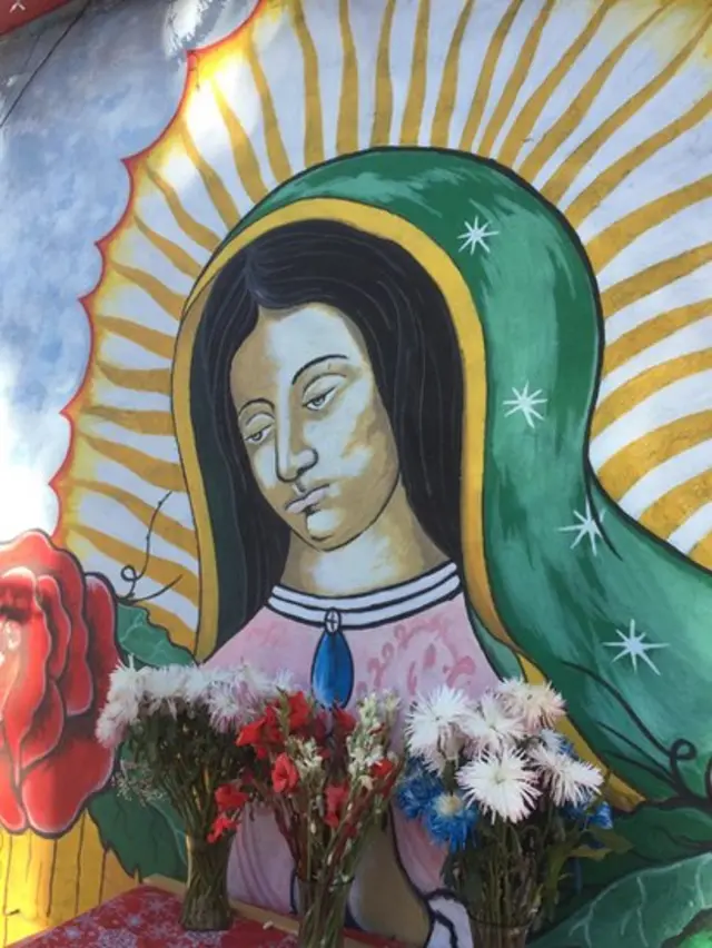 Imagen de la Virgen en mercado de Boyle Heights, Los Ángeles (Foto: Beatriz Díez)