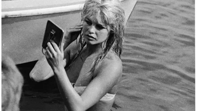 Брижит Бардо в бикини