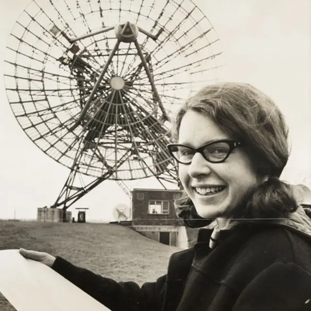 Qué va a hacer Jocelyn Bell Burnell, la astrofísica a la que le "robaron"  el Nobel, con los US$3 millones de otro premio científico - BBC News Mundo