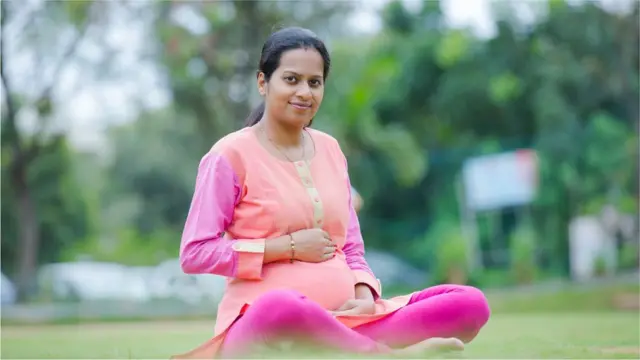 యోగా వంటివి ట్రైనర్ల పర్యవేక్షణలో చేయాలి.