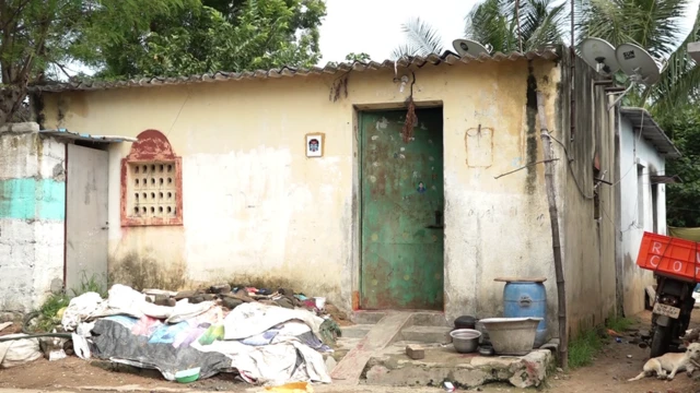 ஒரே வீடு இரண்டு மாவட்டமாக பிரிந்த கதை - வீட்டின் முன்வாசல் விழுப்புரம், பின்வாசல் கள்ளக்குறிச்சி