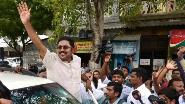 தினகரன்