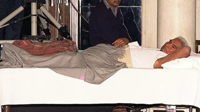 बाबा आमटे, आनंदवन, हेमलकसा