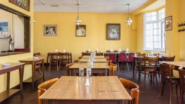 రెస్టారెంట్లు