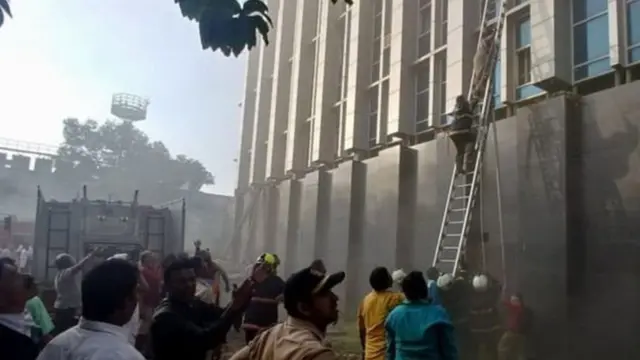 હોસ્પિટલ જ્યાં આગ લાગી હતી