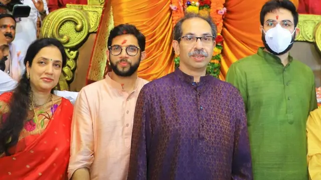 उद्धव ठाकरे यांचं कुटुंब