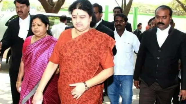 மறைந்த தமிழக முதல்வர் ஜெயலலிதாவின் தோழி சசிகலா