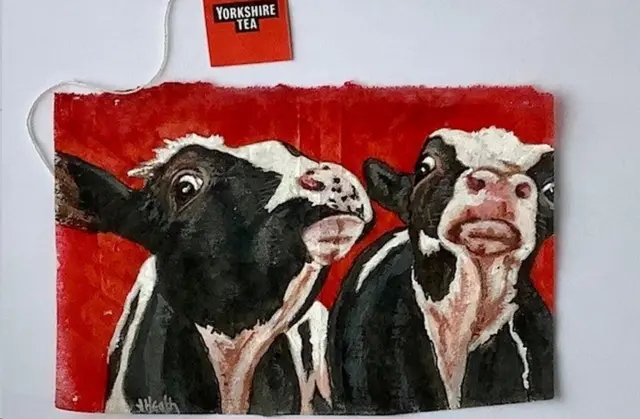 په دې انځور کې د یورکشیر ډ،له چایو پر پاکټ غواګانې رسم شوې دي