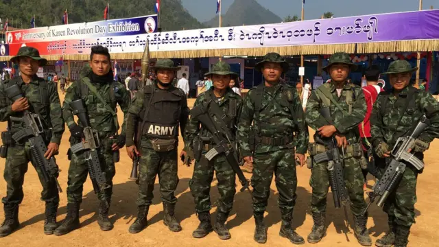 KNU ဌာနချုပ် နယ်မြေမှာ ပြီးခဲ့တဲ့ ဇန်နဝါရီလ ၃၁ ရက်နေ့က ကျင်းပခဲ့တဲ့ နှစ် ၇၀ ပြည့် ကရင့်တော်လှန်ရေး အခမ်းအနားမှာ တွေ့ရတဲ့ KNLA တပ်ဖွဲ့ဝင်တွေ