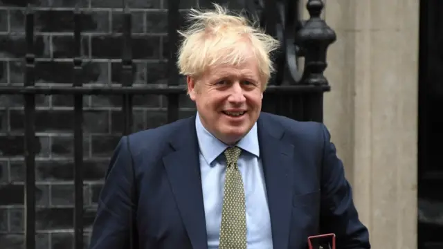 பெருந்தொற்றை தவிர கவனத்தில் கொள்ள வேண்டிய ஐந்து உலக விஷயங்கள்