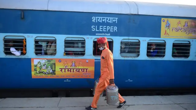 ভারতের রেলওয়ে নেটওয়ার্ক বিশাল।