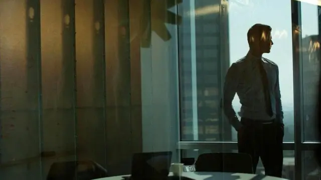 तनाव में काम