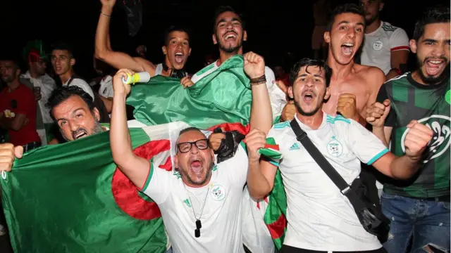 Des supporters des Fennecs à Alger, après la victoire de leur pays en finale de la CAN 2019.