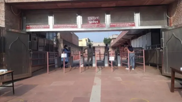 ताज महल का प्रवेश