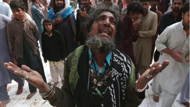 سیہون شریف میں دھماکہ