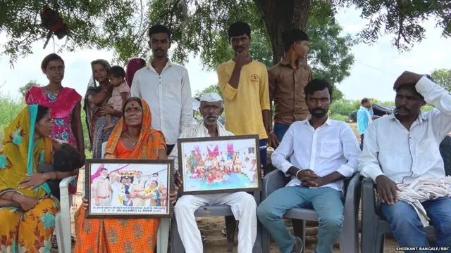 चव्हाण कुटुंबीय.
