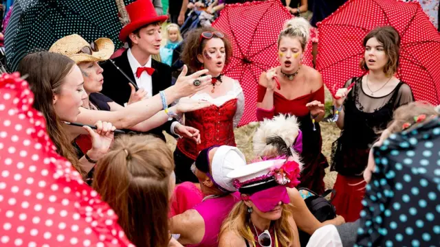 Гластонбери