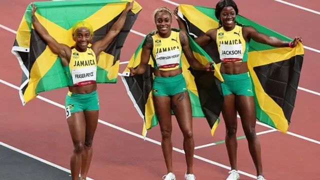 Шелли-Энн Фрейзер-Прайс, Элейн Томпсон, Шерика Джексон (слева направо)