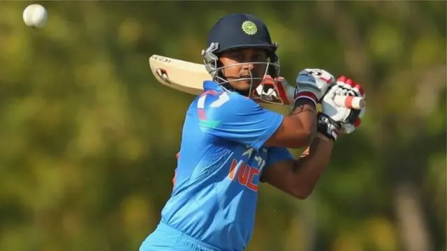 केदार जाधव