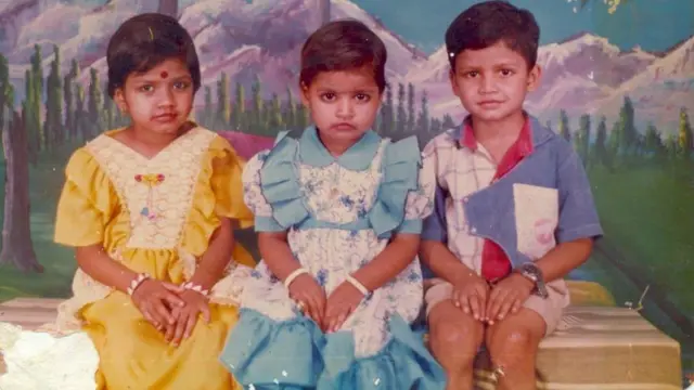 પીળા ફ્રોકમાં અર્ચના કુમારી