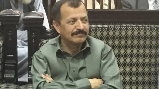 ''سورۍ ماڼۍ'' د سوله مل شینواری د لنډو کیسو دا اتمه ټولګه ده.
