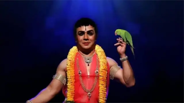 ज़ाकिर हुसैन भरतनाट्यम के नर्तक हैं