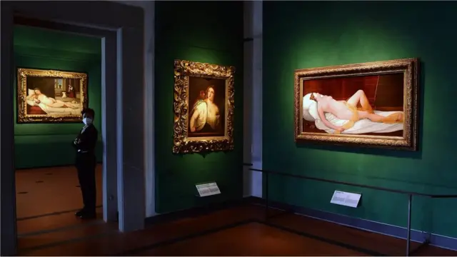 Cada año, turistas son hospitalizados después de sentirse abrumados por la abundancia de arte en la ciudad.