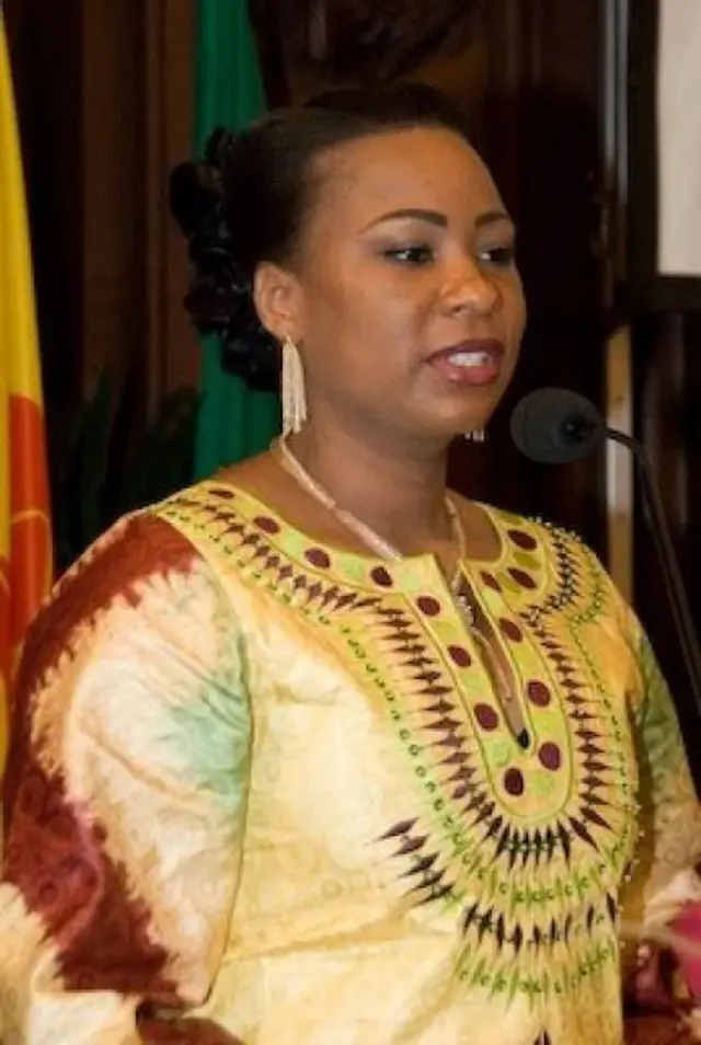 Olive Lembe Di Sita Kabila ni binti wa Barnabé Sita Kinsumbu na Léonie Kasembe Okomba.