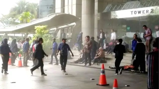 Suasana sesaat setelah selasar BEI ambruk