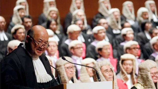 香港法律界担心司法独立受损。