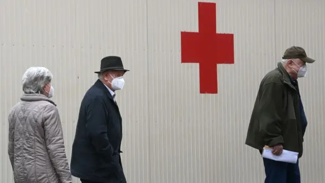 Old people queuing for vaccine in Germany
