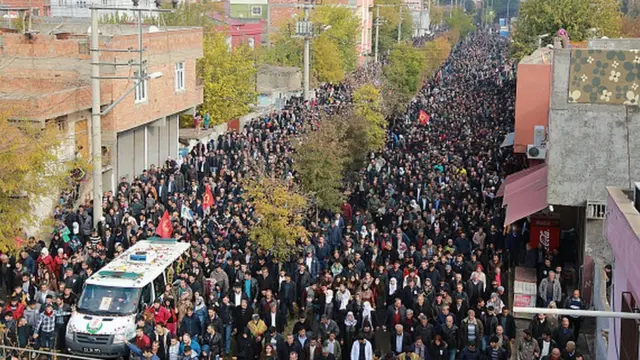 Tahir Elçi'nin cenazesi 29 Kasım 2015'te kaldırıldı