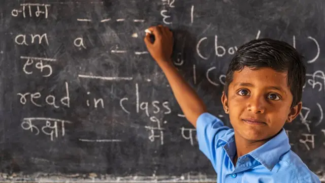 விக்கிபீடியா: இந்தி, சமஸ்கிருதத்தை வீழ்த்தி தமிழ் முதலிடம்