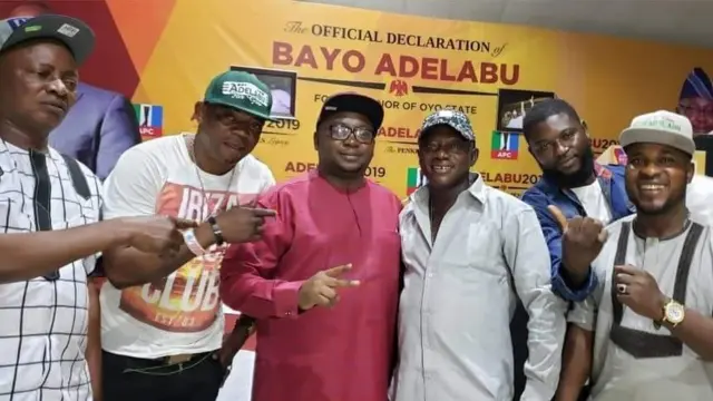 Adelabu, Axilliary ati àwọn ẹgbẹ́ onimotò