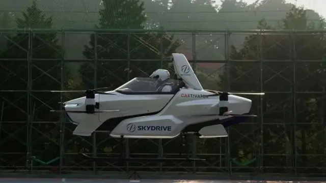 SD-03 என்ற மனிதரால் இயக்கப்படும் பறக்கும் கார், 2020 ஆகஸ்ட் மாதம் ஜப்பானில் பரிசோதனை முறையில் இயக்கி பார்க்கப்பட்டது