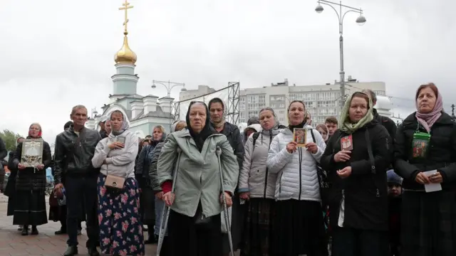 Сторонники схиигумена Сергия продолжают у Екатеринбургской митрополии